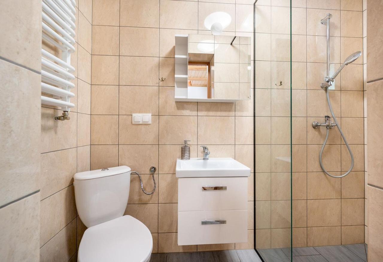 Apartamenty Stodola Jezierzany Exteriör bild